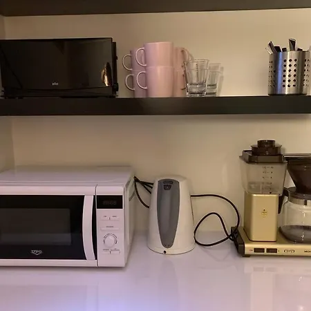 Rauhallinen Kaksio Lahdentie Tuntumassa, Lentokenttaemajoitus Ja Saehkoeauton Latauspiste Apartman *