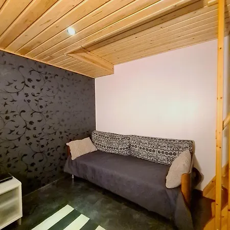 Rauhallinen Kaksio Lahdentie Tuntumassa, Lentokenttaemajoitus Ja Saehkoeauton Latauspiste *